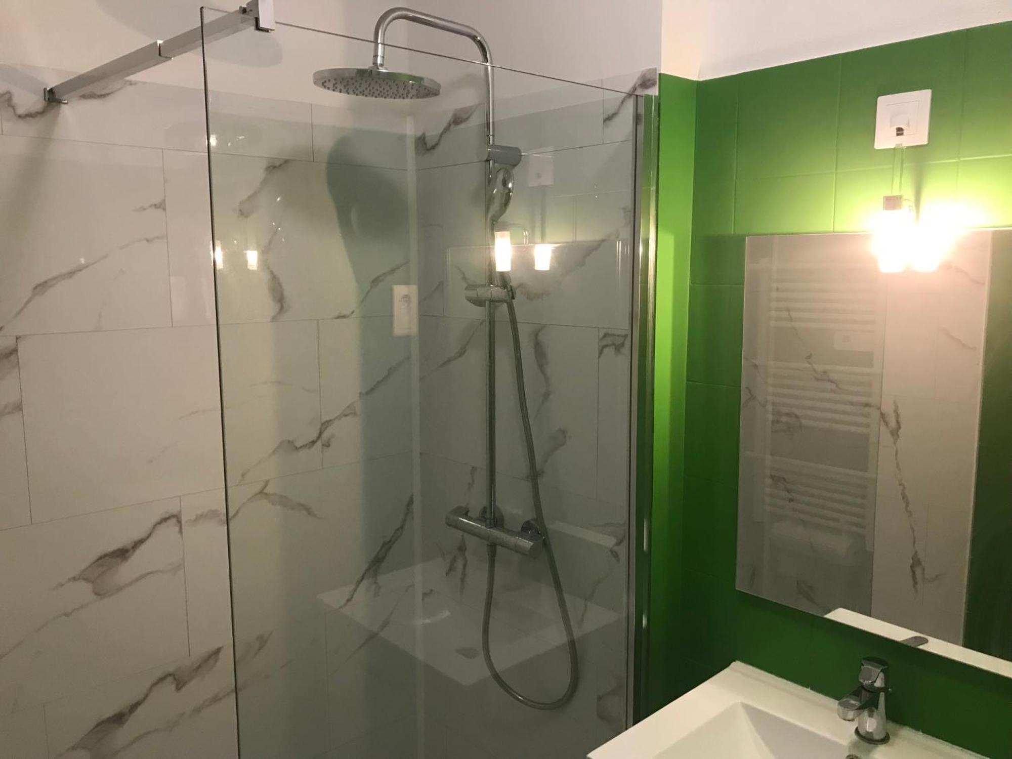 Appartement T2 De Standing Au Pied Des Plages Golfe-Juan Zewnętrze zdjęcie