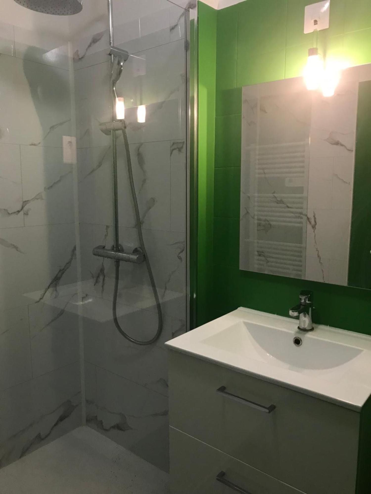 Appartement T2 De Standing Au Pied Des Plages Golfe-Juan Zewnętrze zdjęcie
