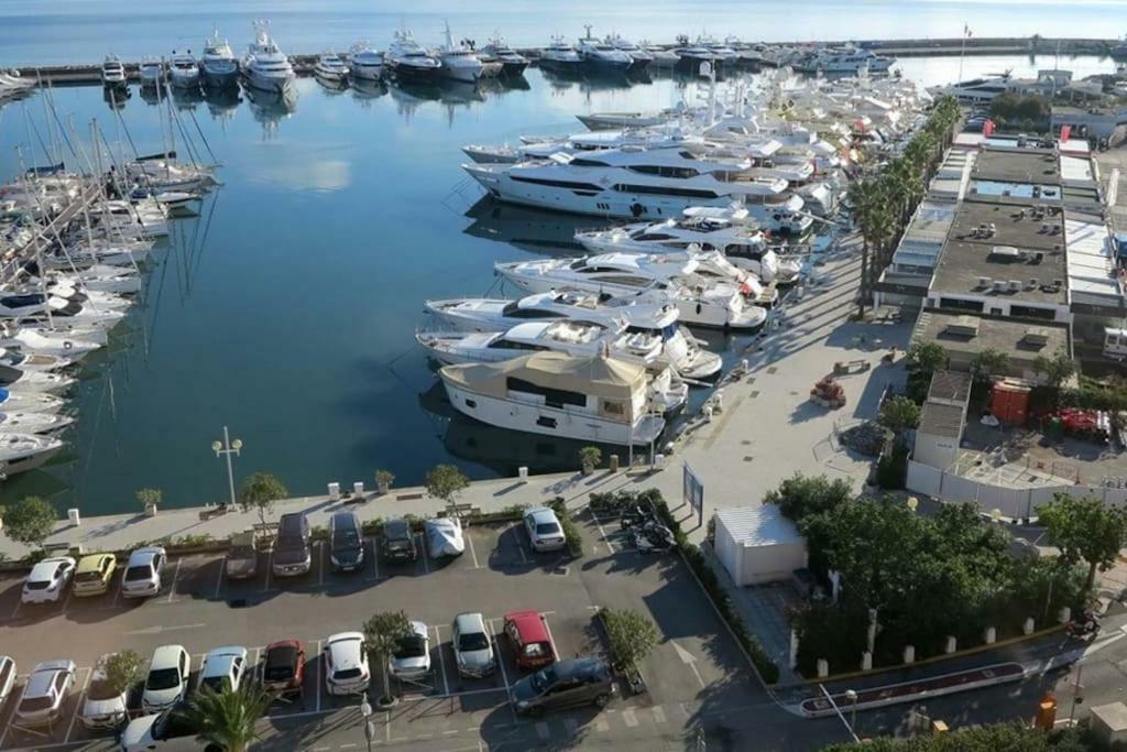 Appartement T2 De Standing Au Pied Des Plages Golfe-Juan Zewnętrze zdjęcie