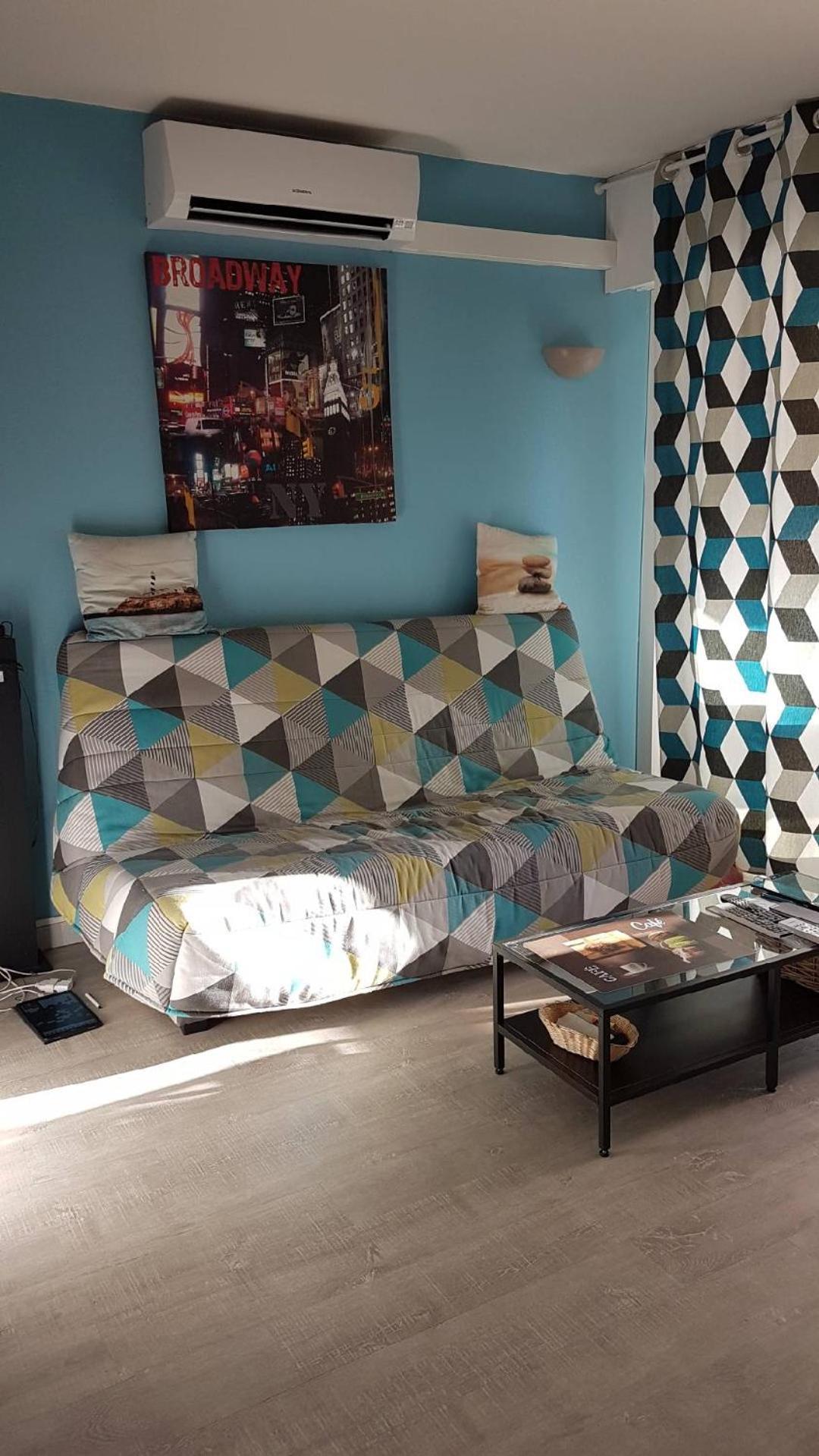 Appartement T2 De Standing Au Pied Des Plages Golfe-Juan Zewnętrze zdjęcie